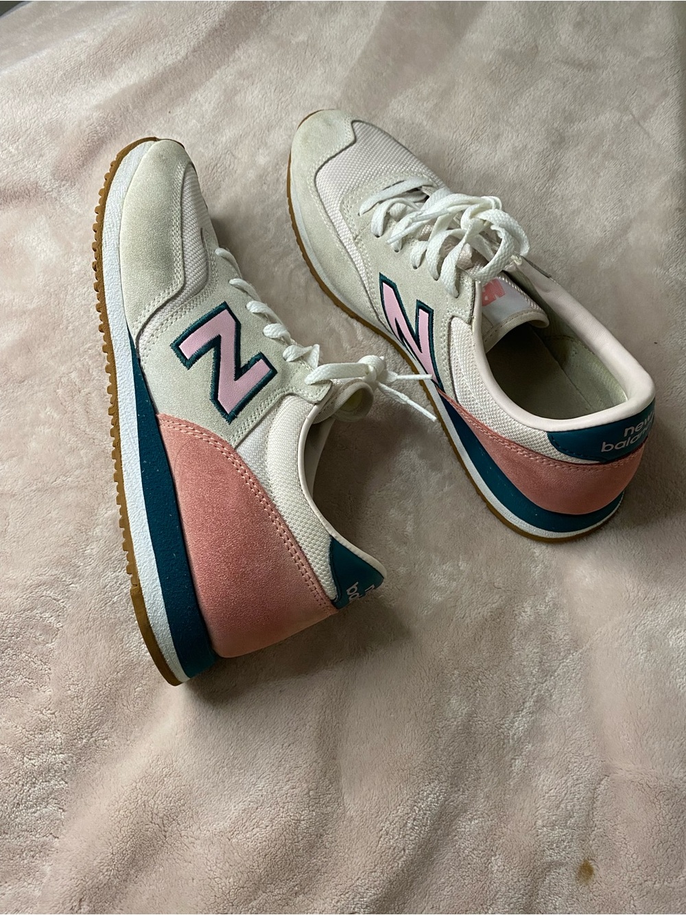 New Balance 620 Shoes Womens Size 8.5 Multicolor Suede Running Sneakers